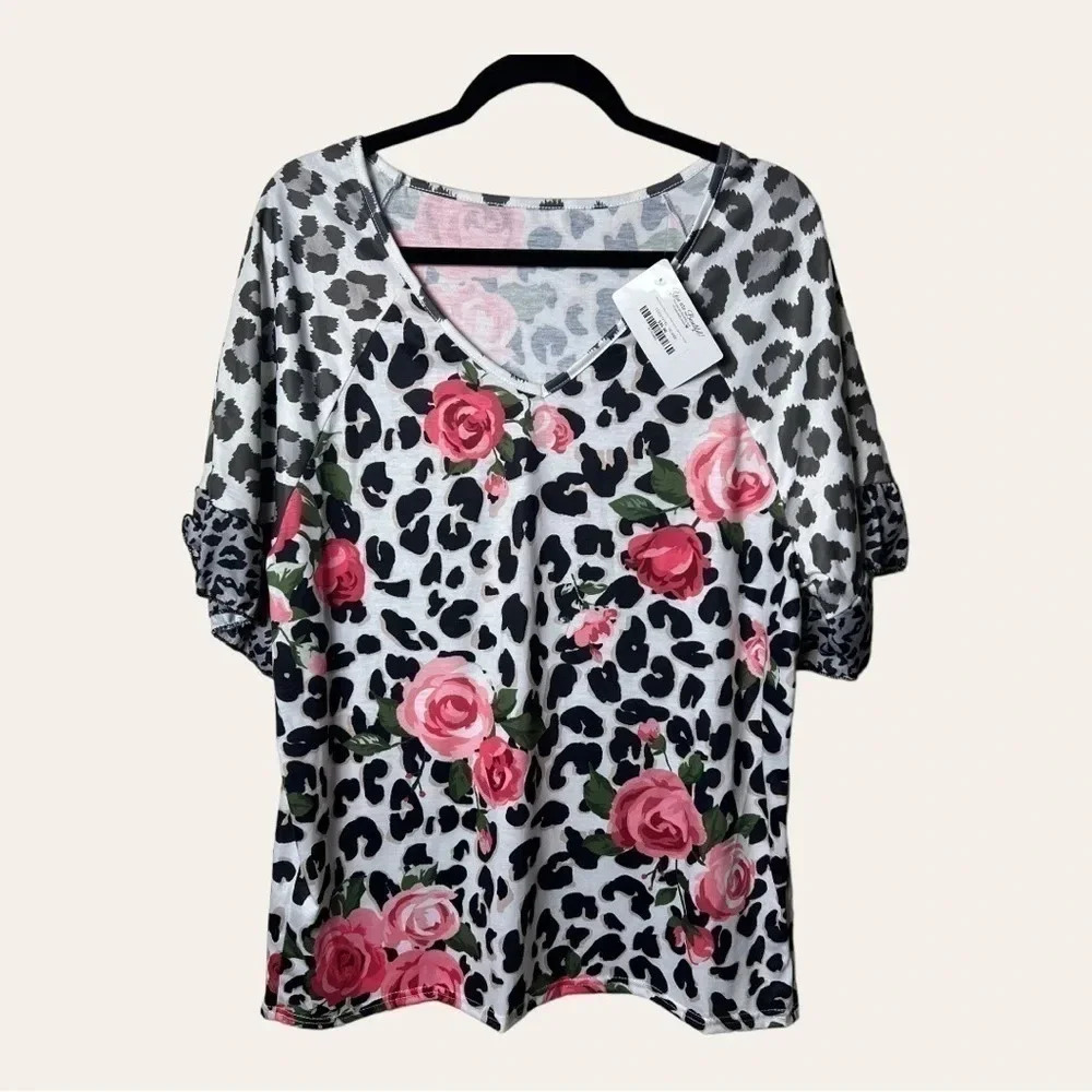 0978. NWT SHORT SLEEVE TOP LEOPARD PRINT WITH FLORAL ALSO SIZE XLARGE
